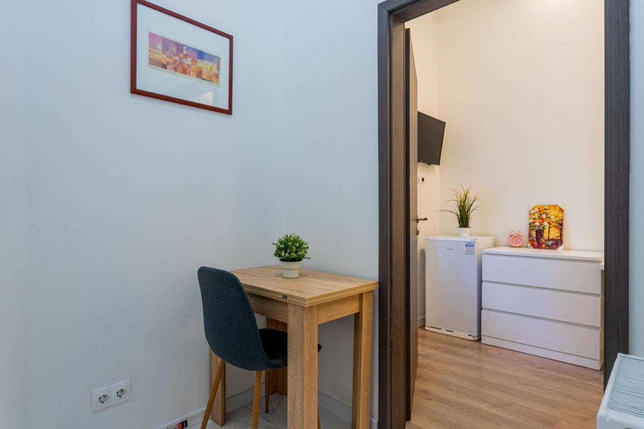 Modernized Condo At Kiraly 51 بودابست المظهر الخارجي الصورة